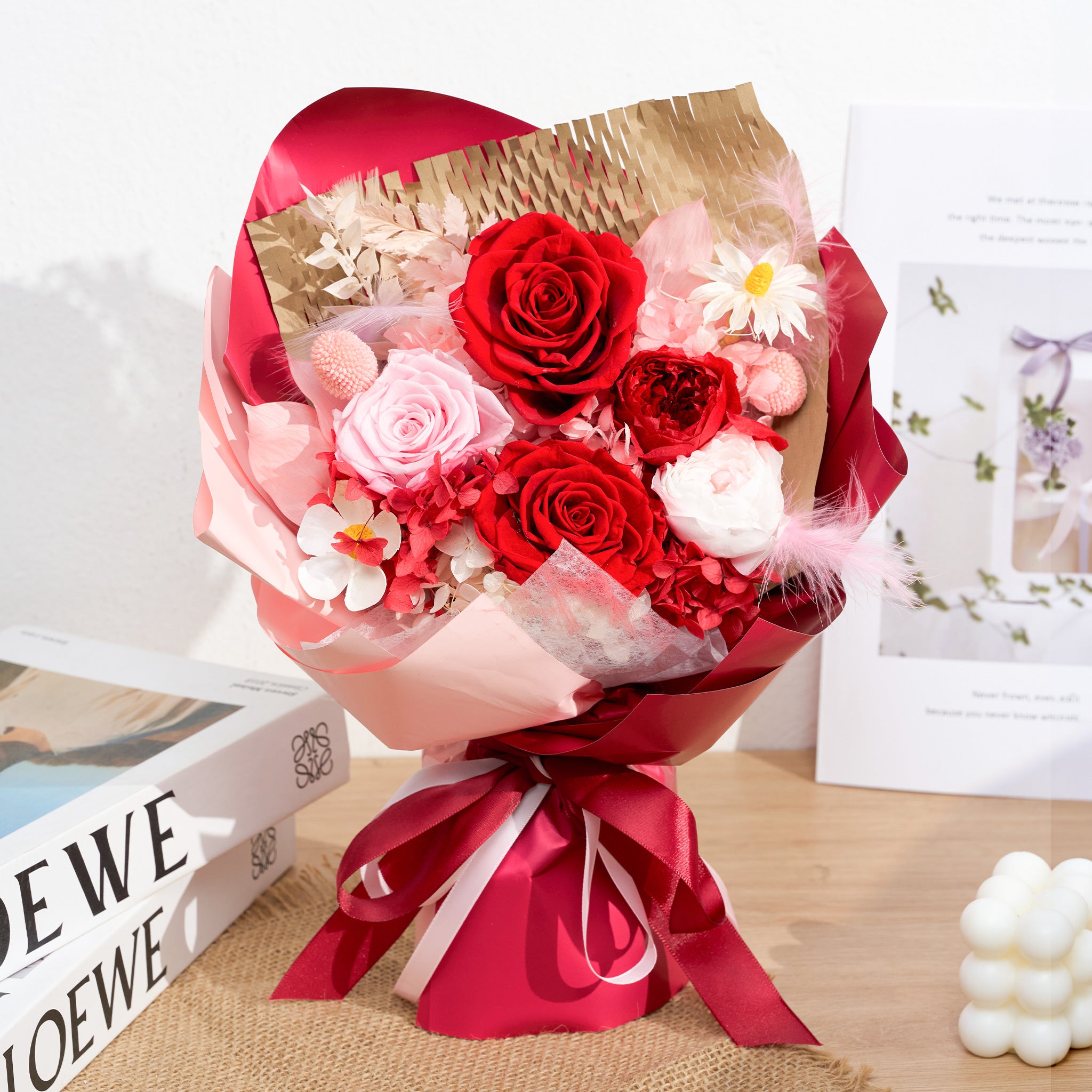 Bianca (3 Roses & 2 Austin Roses)