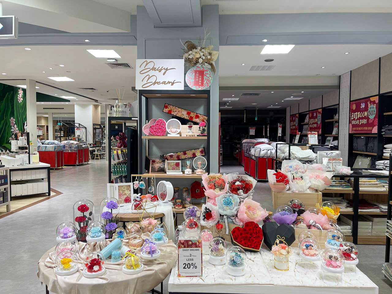 Daisy Dreams at Takashimaya Department Store Valentines Day 2023