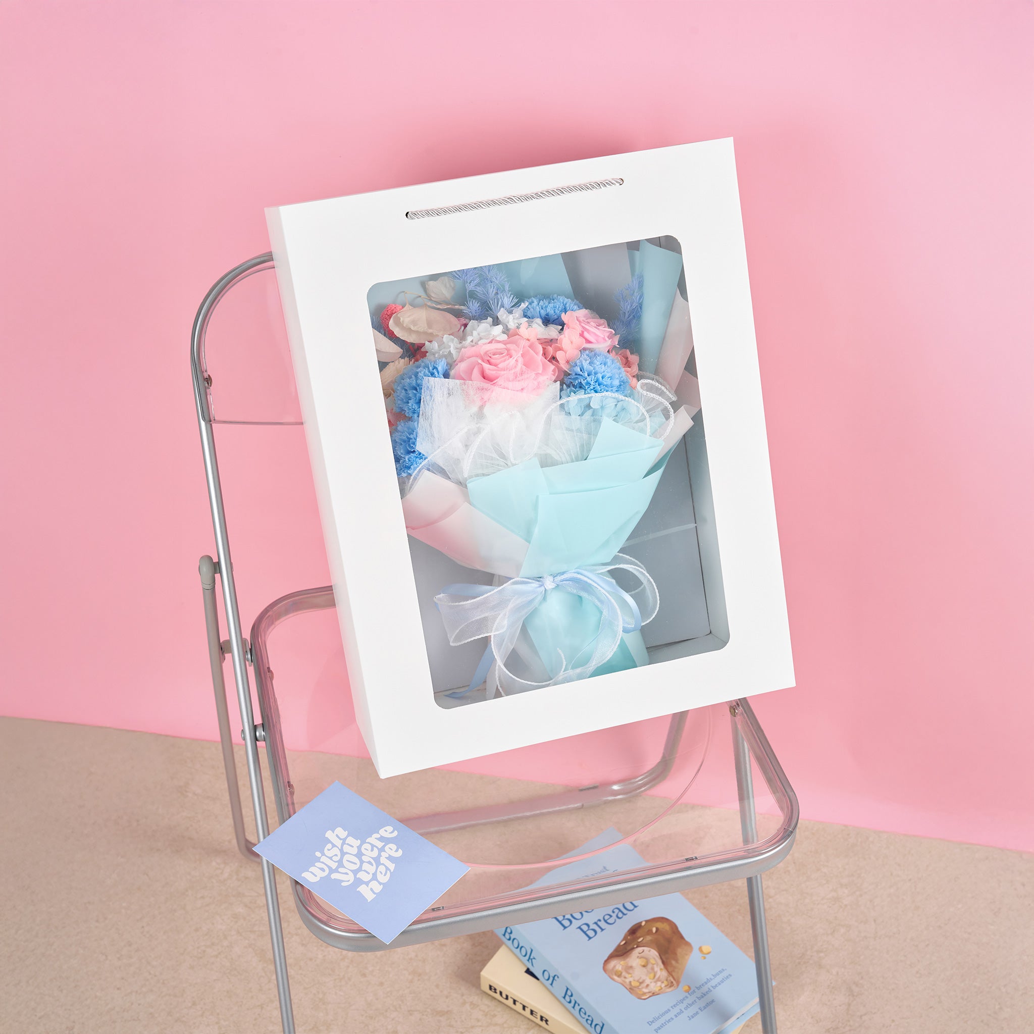 Mila (3 Roses and 4 Carnations)